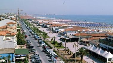 <b>AFFARI D’ORO... IN NERO</b> I due falsi poveri vivevano in una casa vista mare in viale Pistelli