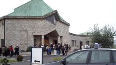 La chiesa del Sacro Cuore lungo la Tosco Romagnola