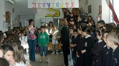 La scrittrice Paolini alle Boschetti
