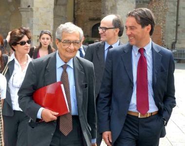 «Siamo come trapezisti in volo e senza rete»