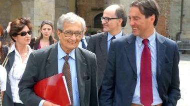 «Siamo come trapezisti in volo e senza rete»