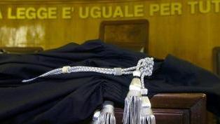 Toghe sempre più in crisi