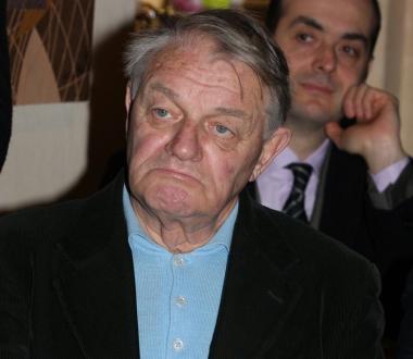 Ennio Saccenti e una veduta di Poggio alla Malva 