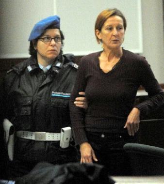 Clara Maneschi durante il processo in aula a Massa 