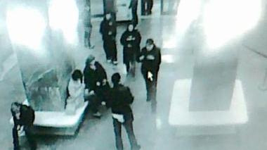 Rapinato di cento euro alla stazione