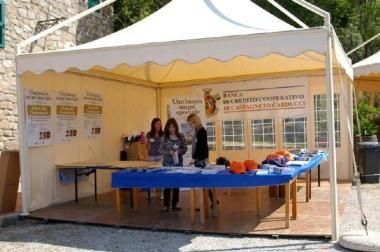 Uno stand alla Torre di Donoratico 