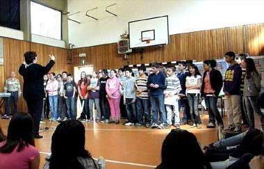 Prove del coro gospel alla scuola Ser Lapo Mazzei 