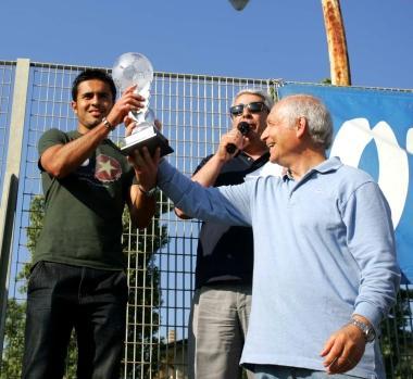 Eder premiato dai tifosi per il titolo di capocannoniere appena vinto 