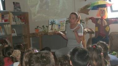 Libro di Nonna Paolona sulle attività a scuola