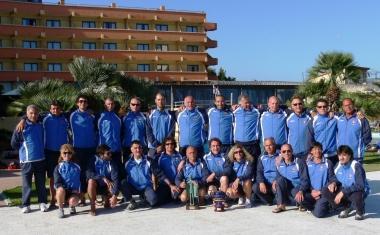 <b>CAMPIONI. </b>Gli atleti dei vigili del fuoco livornesi che a Cagliari hanno conquistato largento 