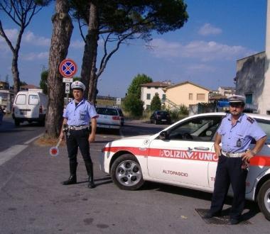 Una pattuglia della polizia municipale 