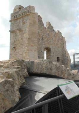 Una veduta della rocca di Campiglia Marittima 
