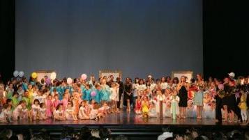 Foto di gruppo per Gym Dance School e Cgs Olimpia