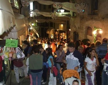 Shopping di notte a Castelnuovo  