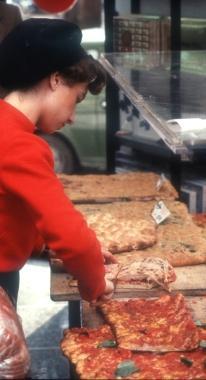 Una pizzeria a taglio 