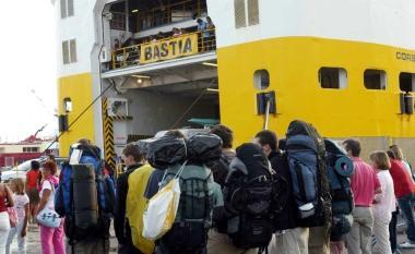Limbarco sul traghetto per Bastia 