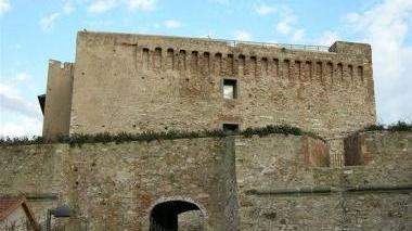 Una veduta del Castello di Piombino