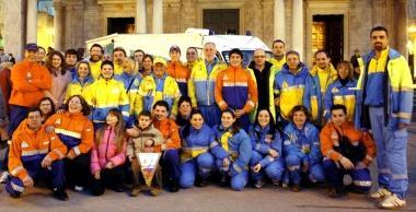 Un gruppo di volontari della Misericordia 