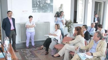 A sinistra un momento dell’incontro fra la commissione sanità e la dirigenza Asl 6