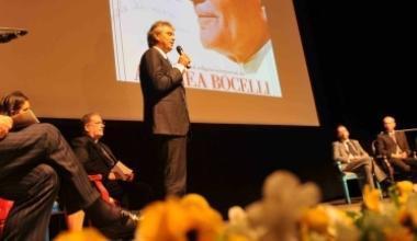 Singapore dedica a Bocelli un'intera specie di orchidee