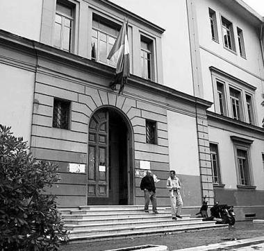 Lentrata del liceo Rossi 