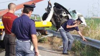 Poliziotti sul luogo dell’incidente