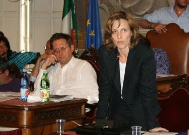 Lintervento di Stella Targetti e a destra il sindaco Marco Filippeschi   