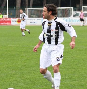 Sopra, Reccolani; a destra Doveri    