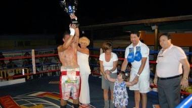 <b>MEMORIAL GIANNINI </b>Grieco riceve il trofeo dalla famiglia Cavini al gran completo