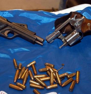 Bossoli recuperati dalla polizia 