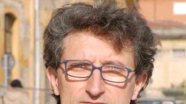 L’assessore Riccardo Pallini e i lavori in corso in via Del Fornacione, dove il previsto parcheggio da 100 posti dovrà ancora attendere