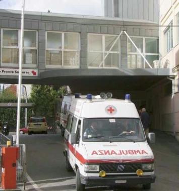 Unambulanza al pronto soccorso 