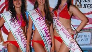 Alessandra Gennai in mezzo alle altre due finaliste