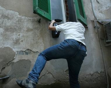 <b>LADRI. In azione a Follonica      </b>