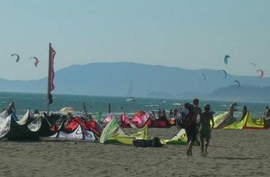 <b>FIUMARA.</b> Uno dei paradisi per chi ama il kite 
