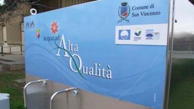 La fontanella pubblica aperta dall’Asa a San Vincenzo