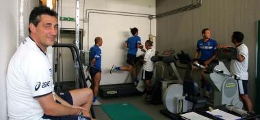 A sinistra i primi test con Aglietti che controlla Sopra Massimo Gotti 