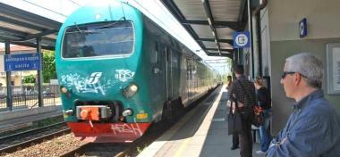 TRENI - ARRIVI E PARTENZE