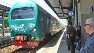 TRENI - ARRIVI E PARTENZE