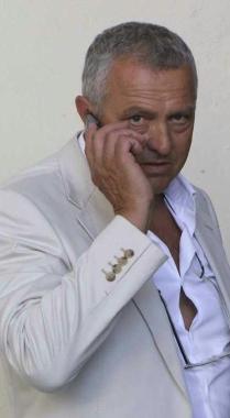 <b>DIVORZIO</b> A sinistra il ds Minguzzi, a destra il gol di Guzzo al Mezzolara    