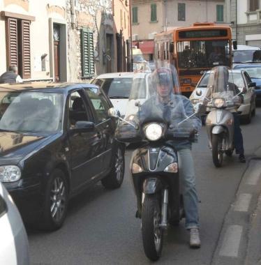 Raccolte 2500 firme contro le auto in centro  