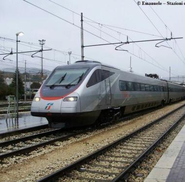 Il recupero dellanziano trovato impiccato a Luni 