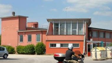 A sinistra Paolo Lini Sopra l’istituto d’arte