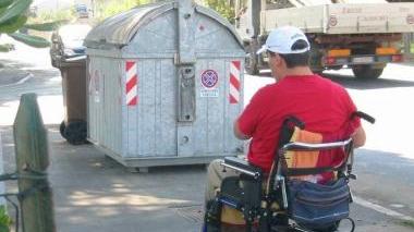 <b>BARRIERE.</b> Per i disabili sono un grosso problema
