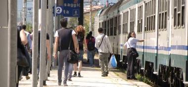TRENI - ARRIVI E PARTENZE