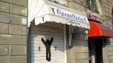 Il negozio di piazza della Repubblica di cui il Comune ha ordinato la chiusura