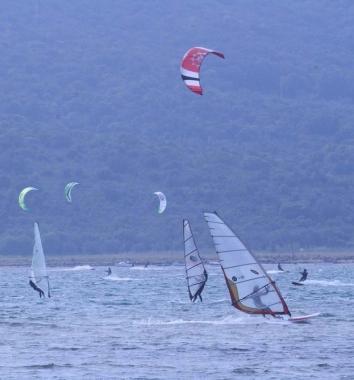 <b>KITE </b>Popolano la spiaggia durante i week end 