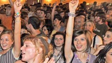 Sacerdoti in missione tra i giovani del Blues