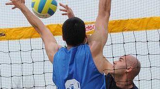 Il beach volley al bagno La Pace