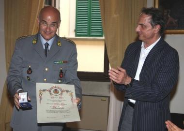 Il colonnello Defila col sindaco 
